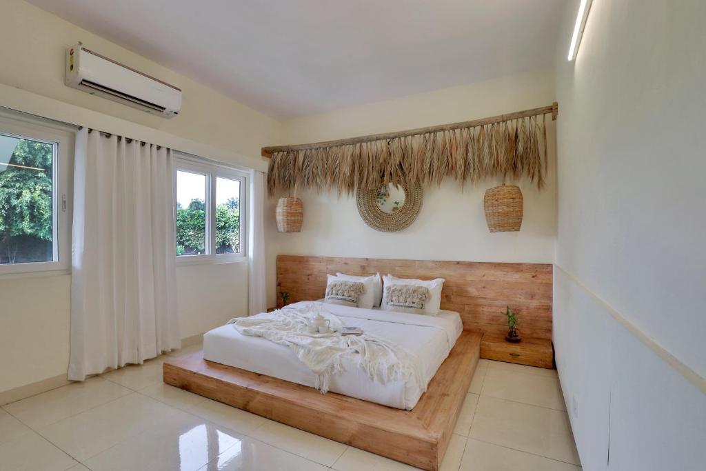 Alaya Stays 4BHK Farmhouse with Pvt Pool & Garden Manesar