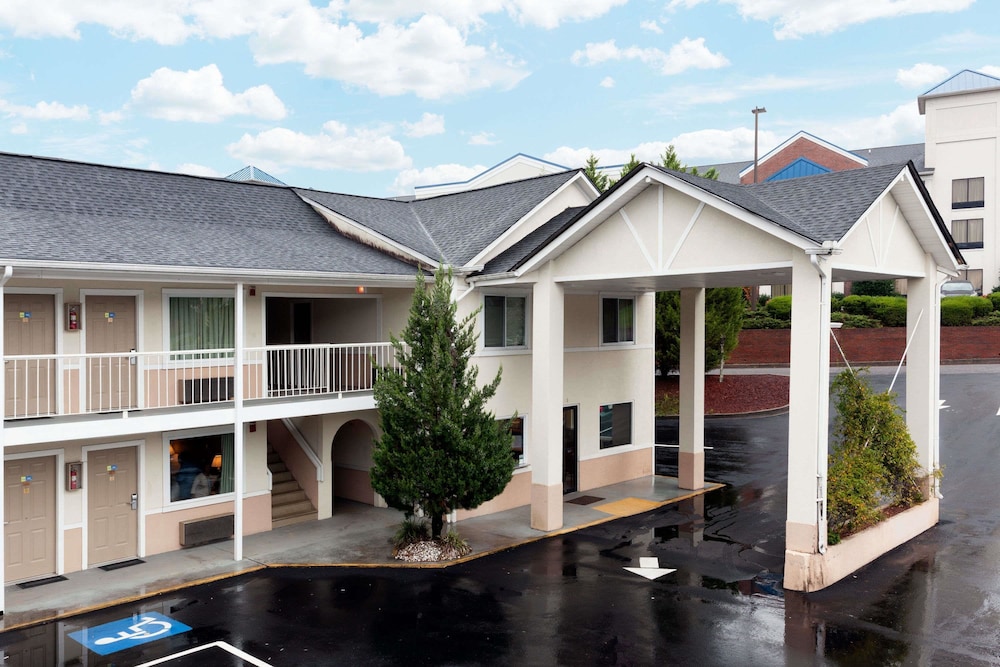 Days Inn by Wyndham Dahlonega University Area in Dahlonega, United States