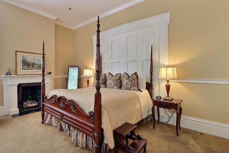 The Presidents Quarters Inn - photo 114