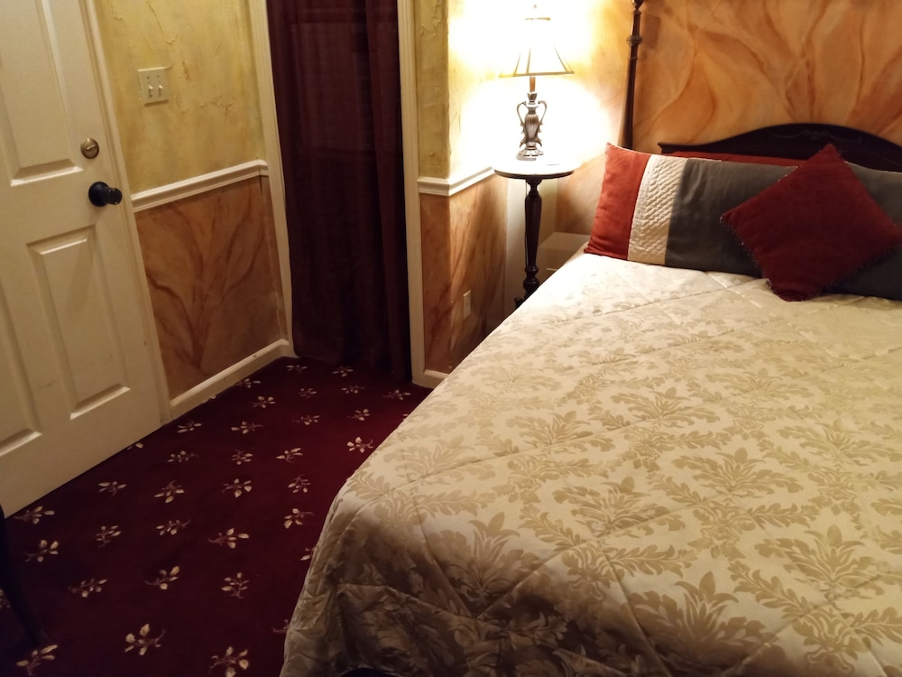 All Season's Groveland Inn - photo 26