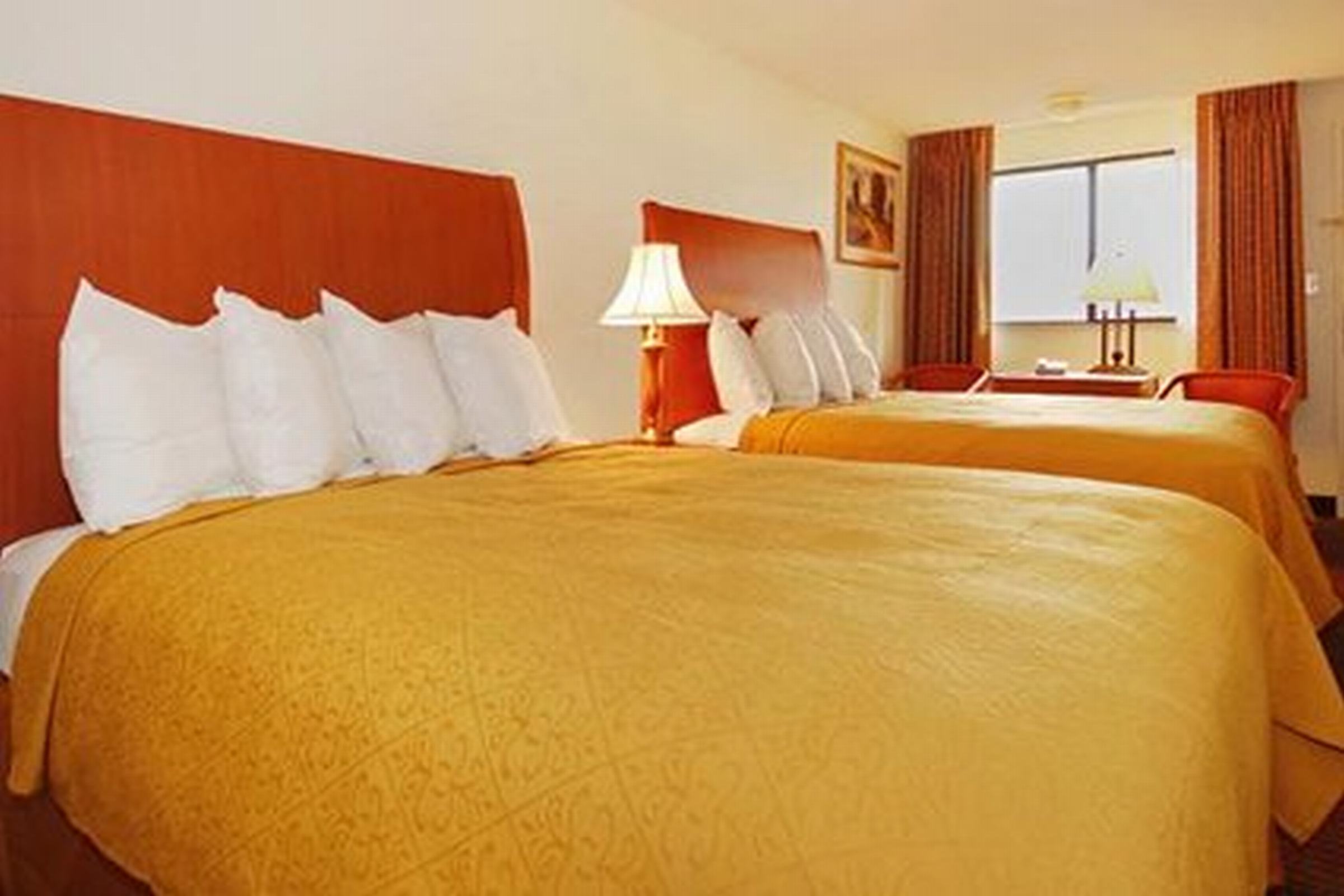 Quality Inn & Suites Bakersfield - photo 10