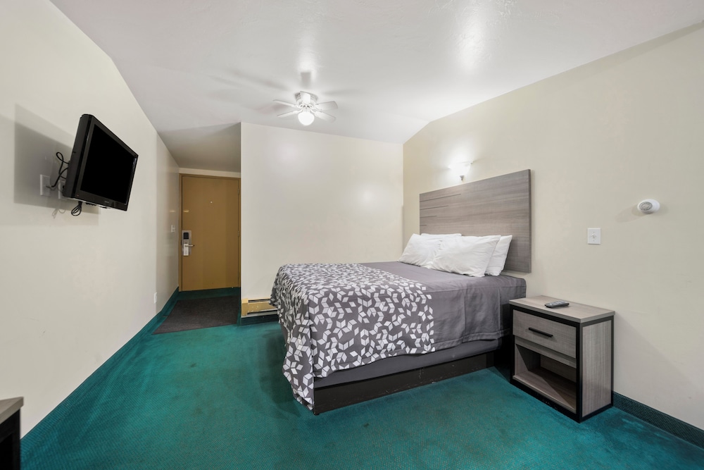 Kingsway Inn - photo 34