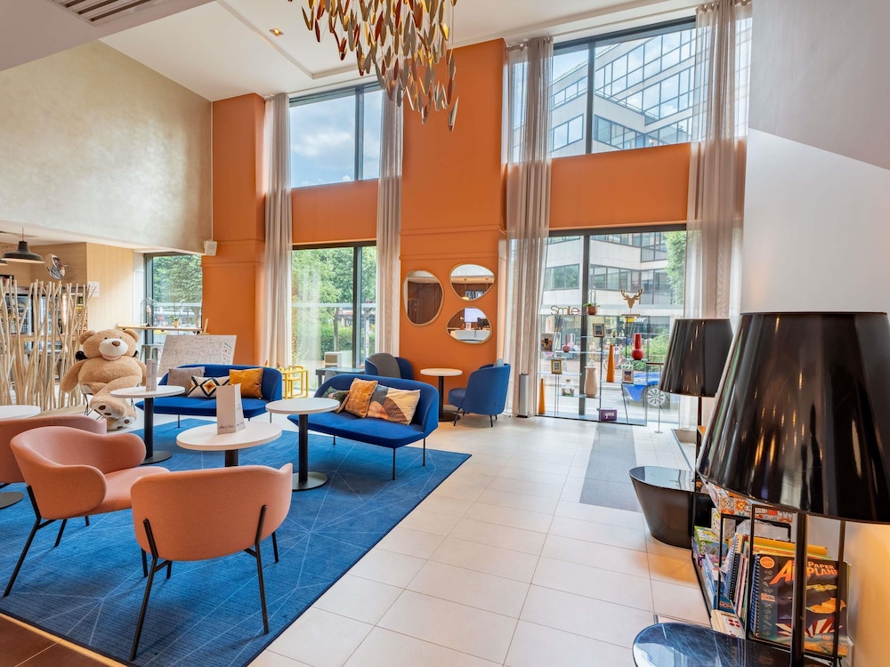 Novotel Suites Paris Issy Les Moulineaux — Issy Les Moulineaux
