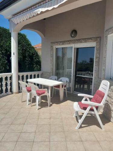 Holiday home Michel with large terrase — 4-Star Luxury Hotel in Umag, Croatia
