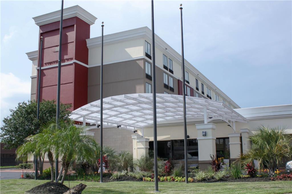 Wyndham Houston Sugarland - photo 4
