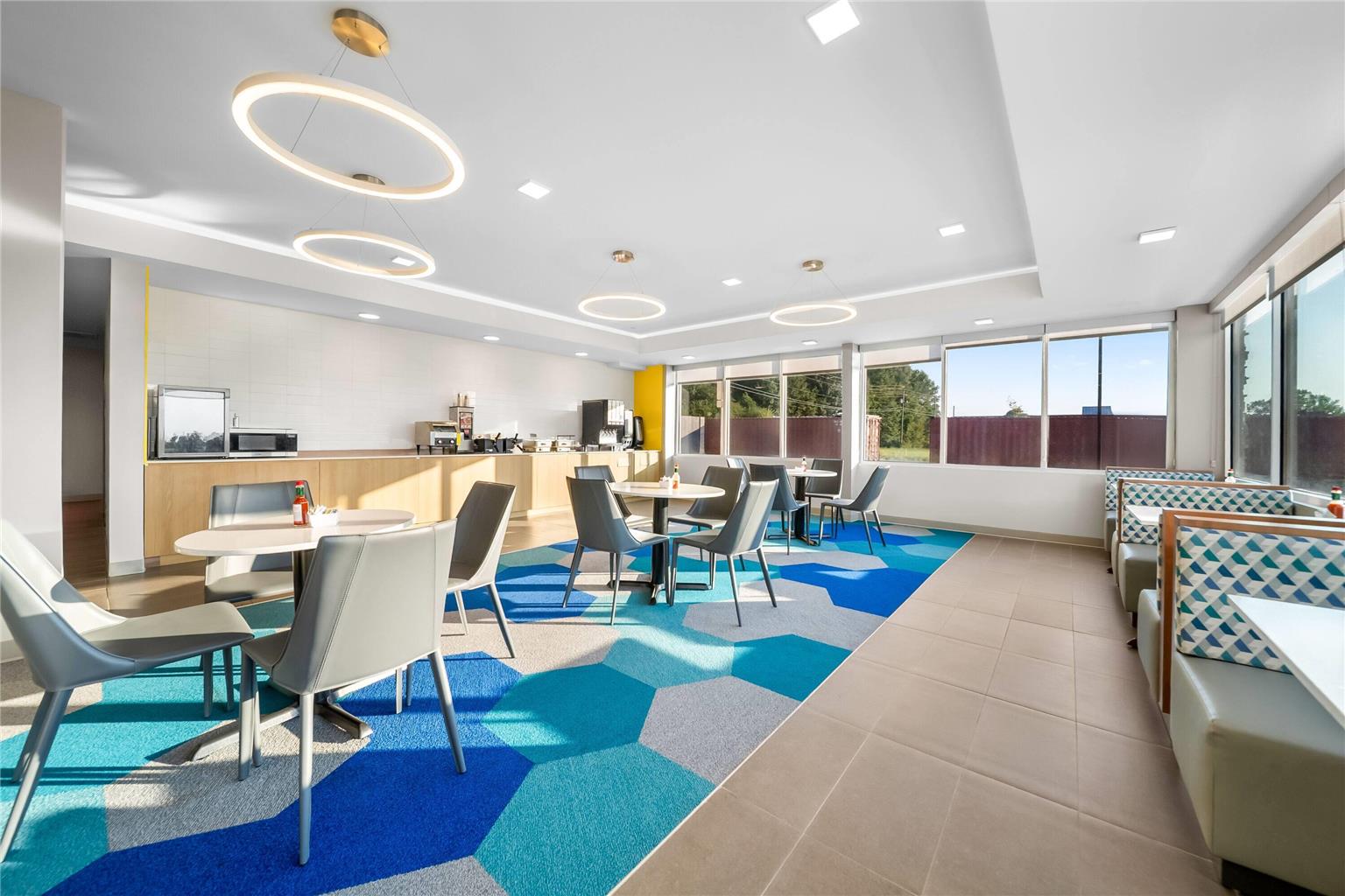Microtel Inn and Suites by Wyndham Prattville Montgomery - photo 15