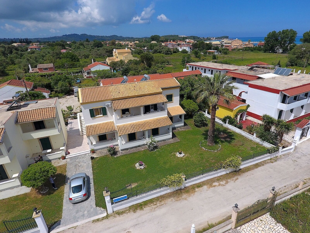 Dolphin Apt & Studios Near the Beach — 4-Star Luxury Hotel in Corfu, Greece
