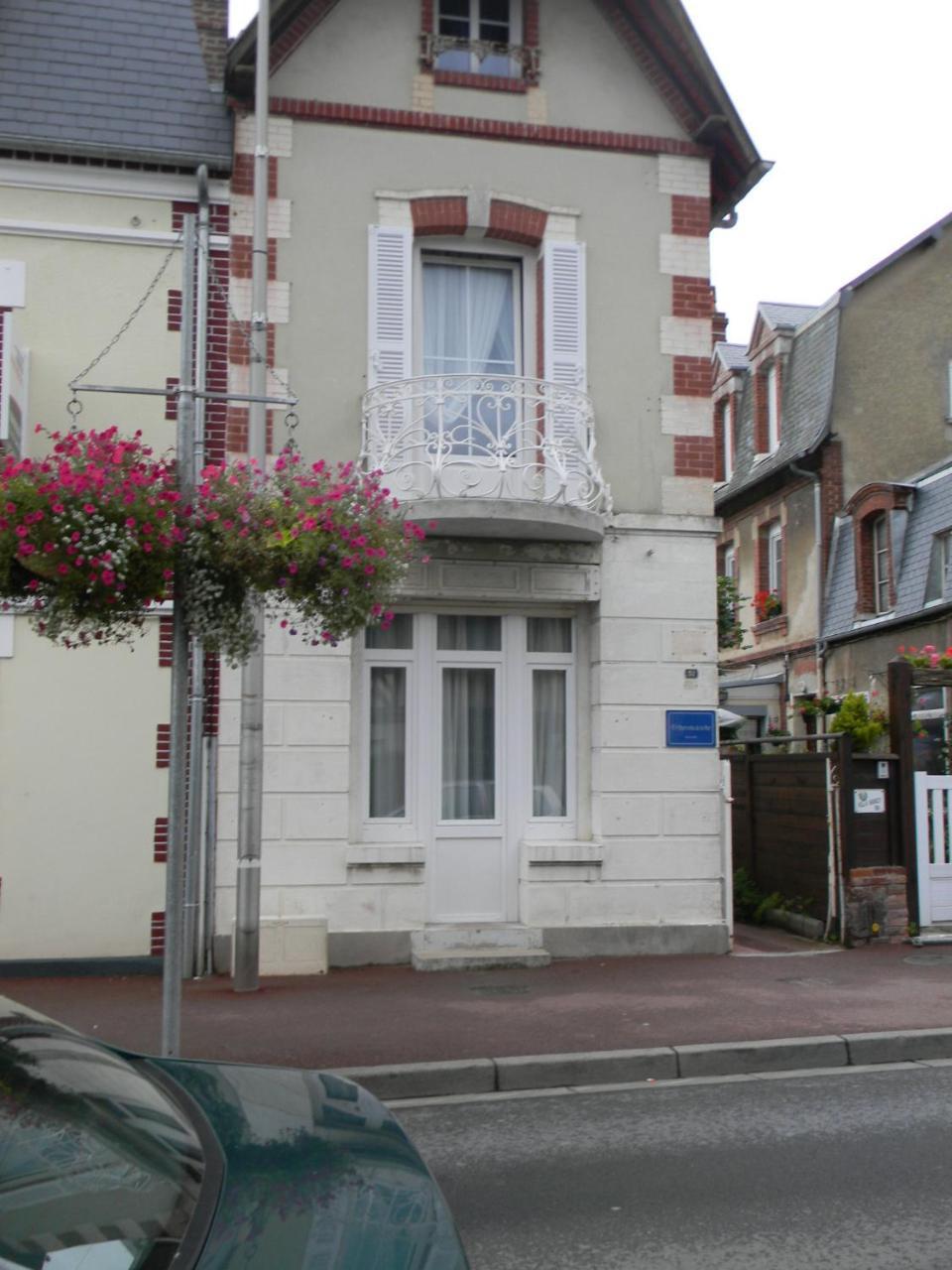 À l'Approche de la Mer — hotel in Houlgate