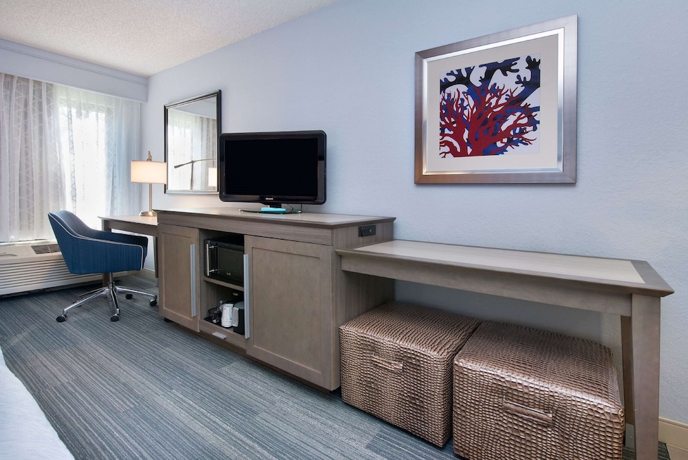 Hampton Inn Naples I 75 - photo 13