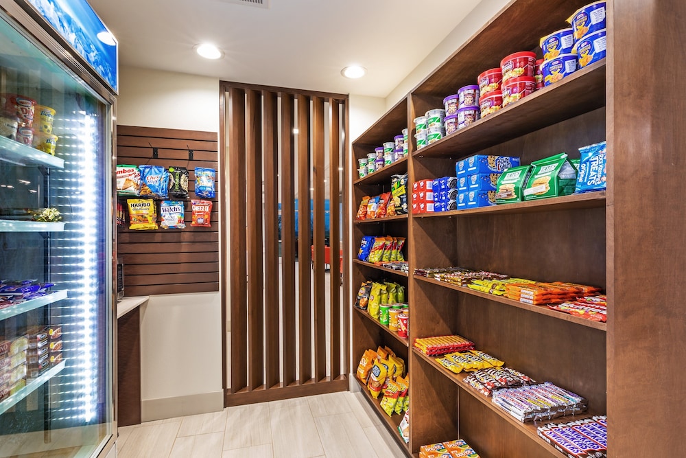Holiday Inn Express & Suites Purcell by IHG - photo 22