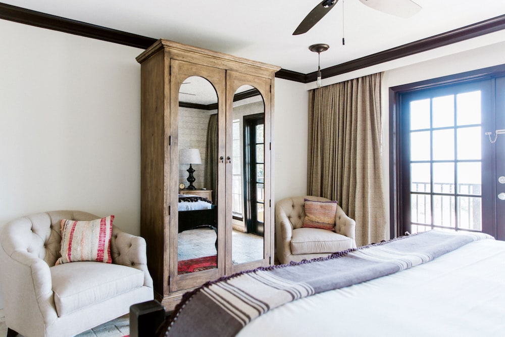 Hillside Boutique Hotel - photo 16