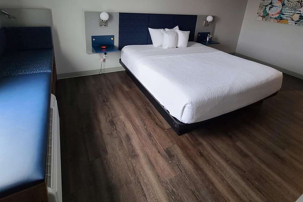 Microtel Inn & Suites by Wyndham Milford - photo 9
