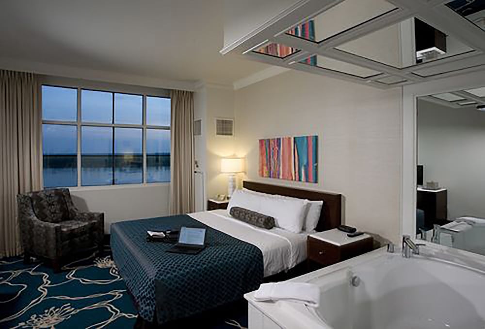 Bally s Evansville Casino & Hotel - photo 8