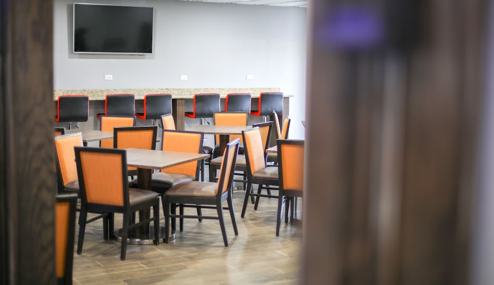 American Inn and Suites Ferndale - photo 19