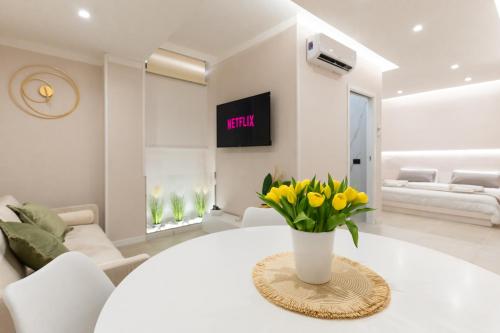 Ambrosia Suite — 4-Star Luxury Hotel in Palermo, Italy