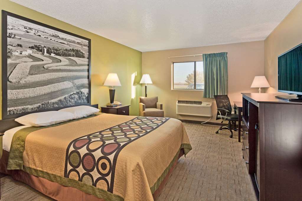 Super 8 by Wyndham Rochelle - photo 12