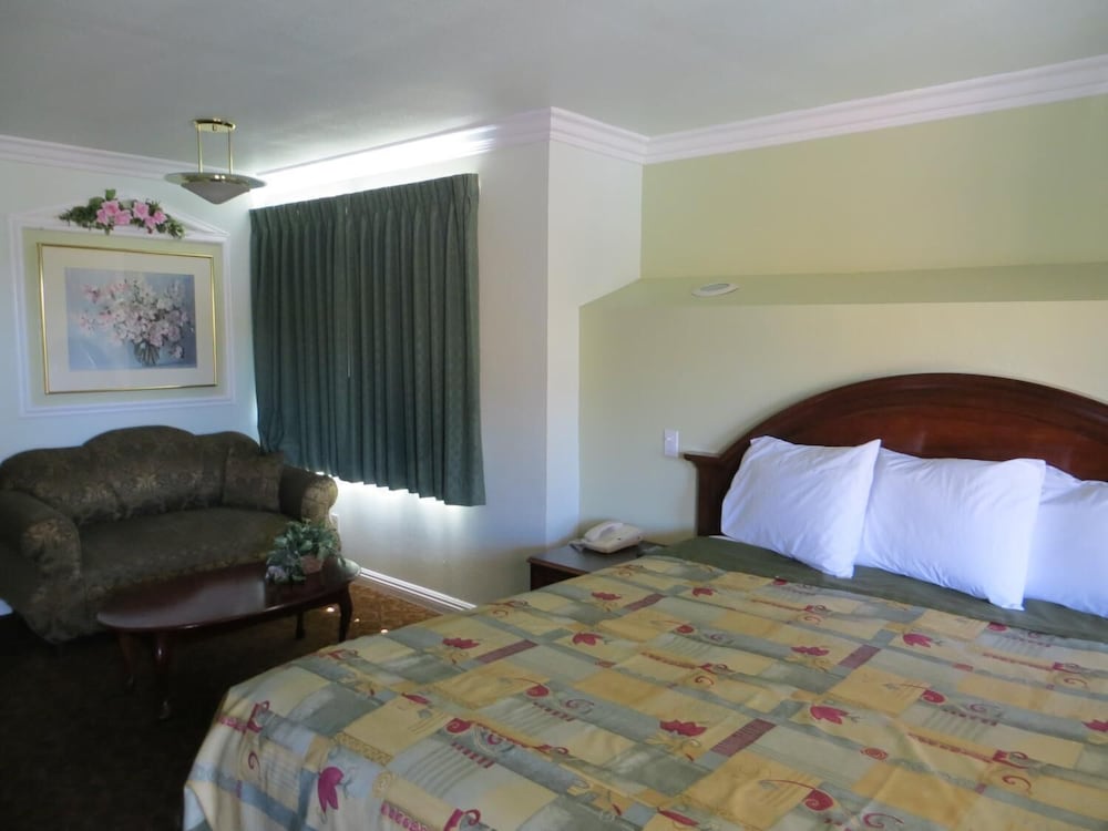 Azusa Inn Motel - photo 11