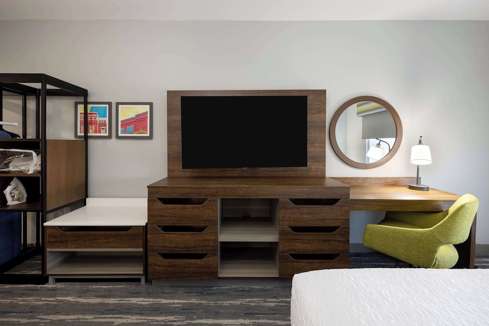Hampton Inn & Suites Alpharetta Roswell - photo 11