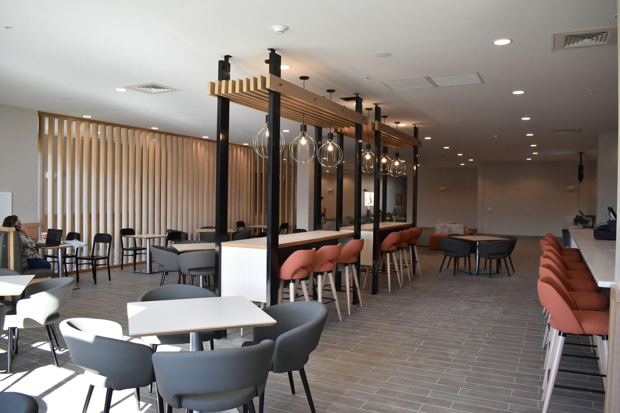 Holiday Inn Kansas City Northeast by IHG - photo 29