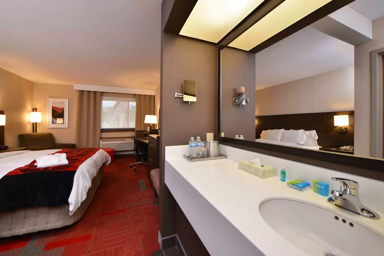 Radisson Hotel Madison - photo 5