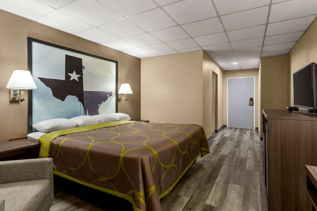 Super 8 by Wyndham Gainesville TX - photo 12