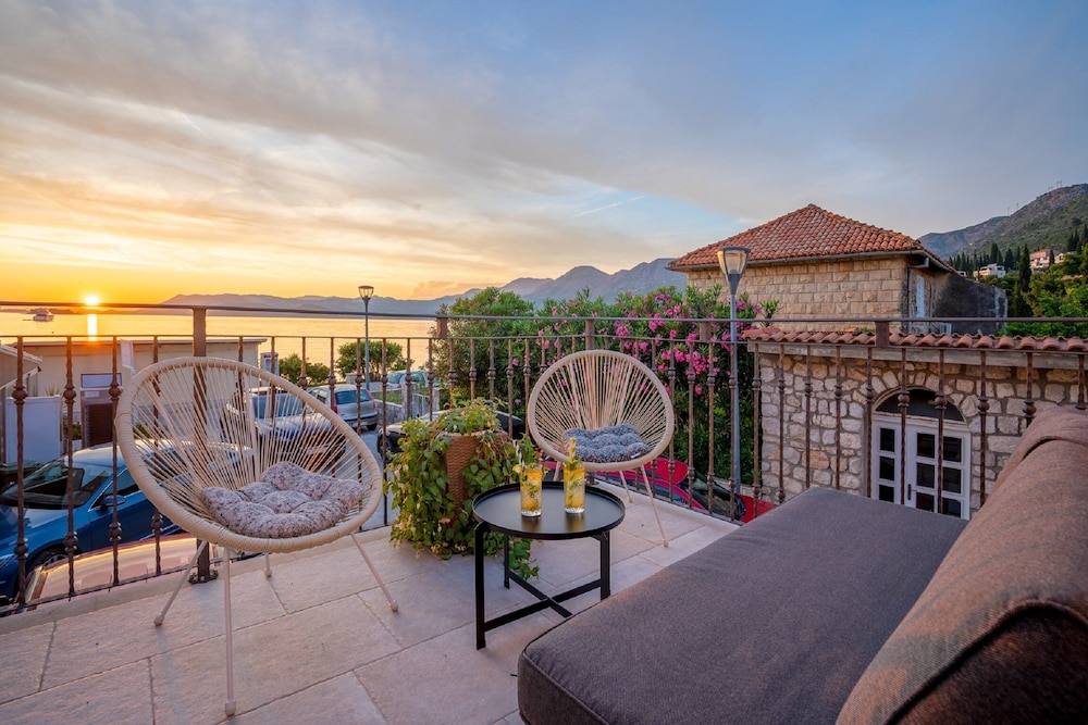 Apartments Lotea — 4-Star Luxury Hotel in Cavtat, Croatia
