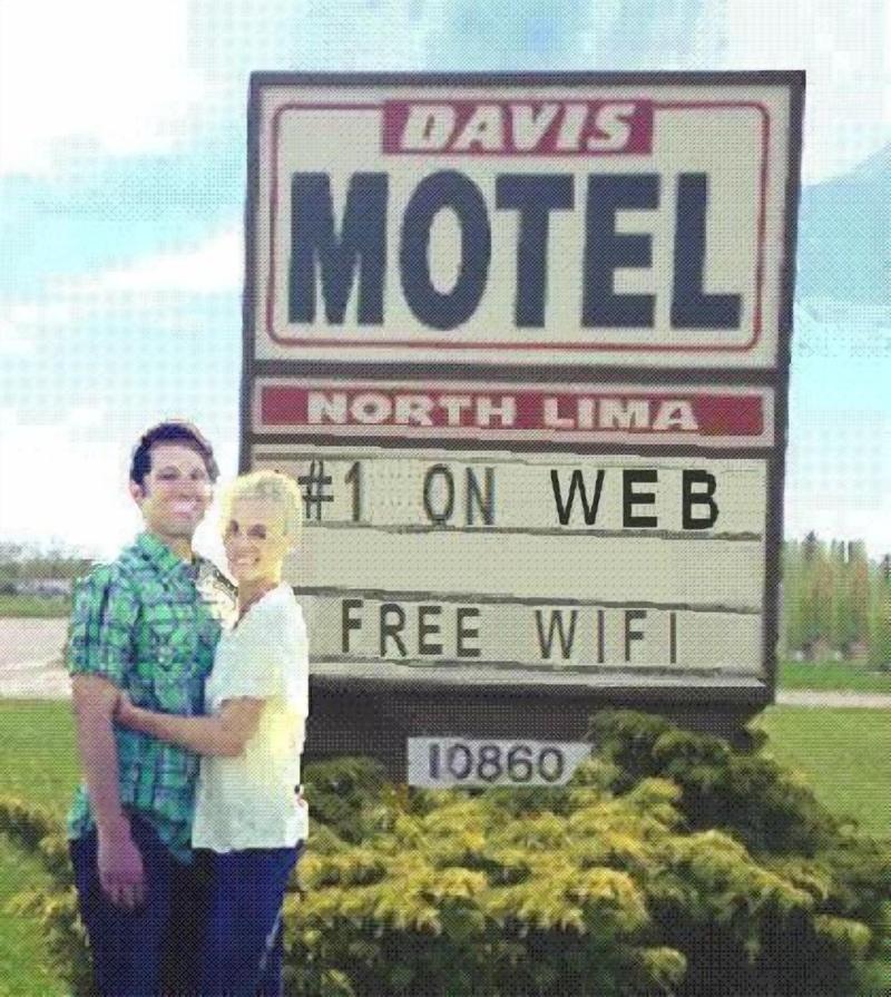 Davis Motel - photo 4