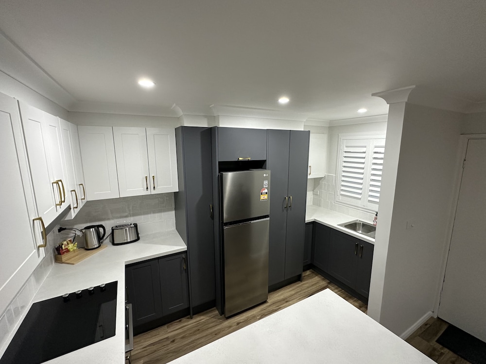 Central Evans Wagga Apartments — 4-Star Luxury Hotel in Wagga Wagga, Australia