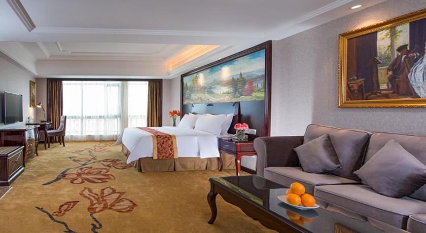 Vienna International Hotel Huizhou Huidong Honghai Bay in Huizhou, People's Republic of China