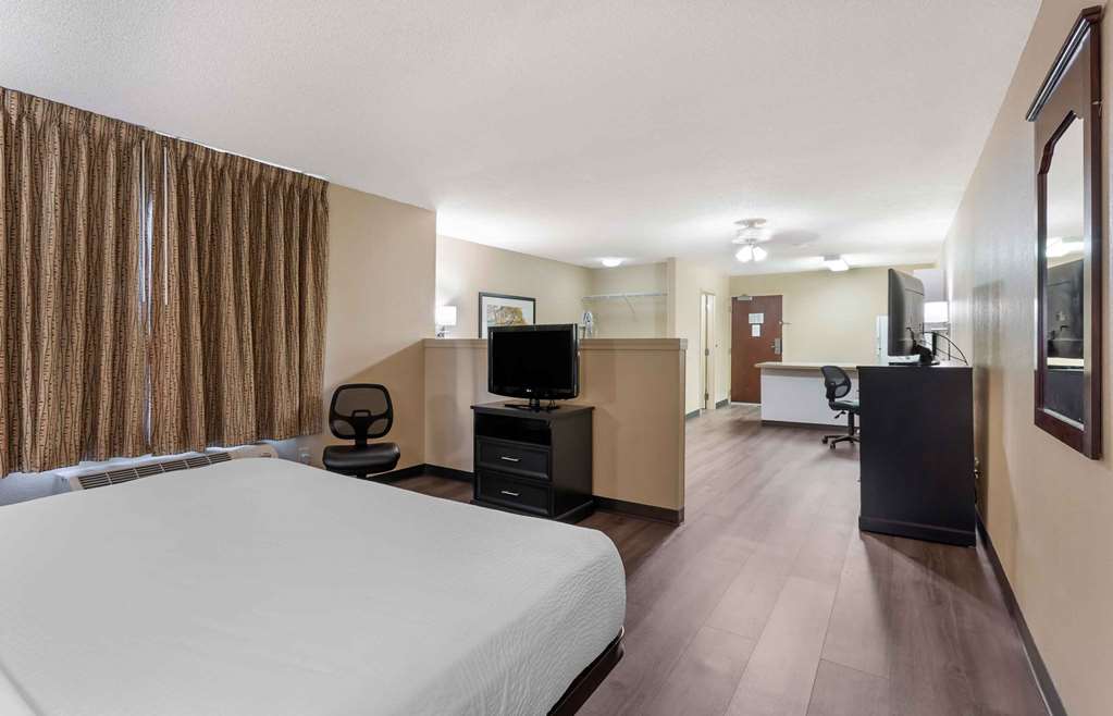 Extended Stay America Suites Chesapeake Greenbrier Circle - photo 27