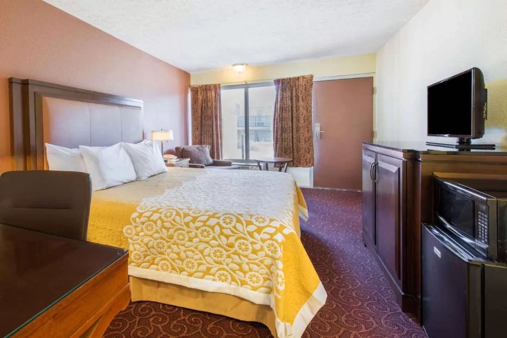 Knights Inn Frankfort - photo 8