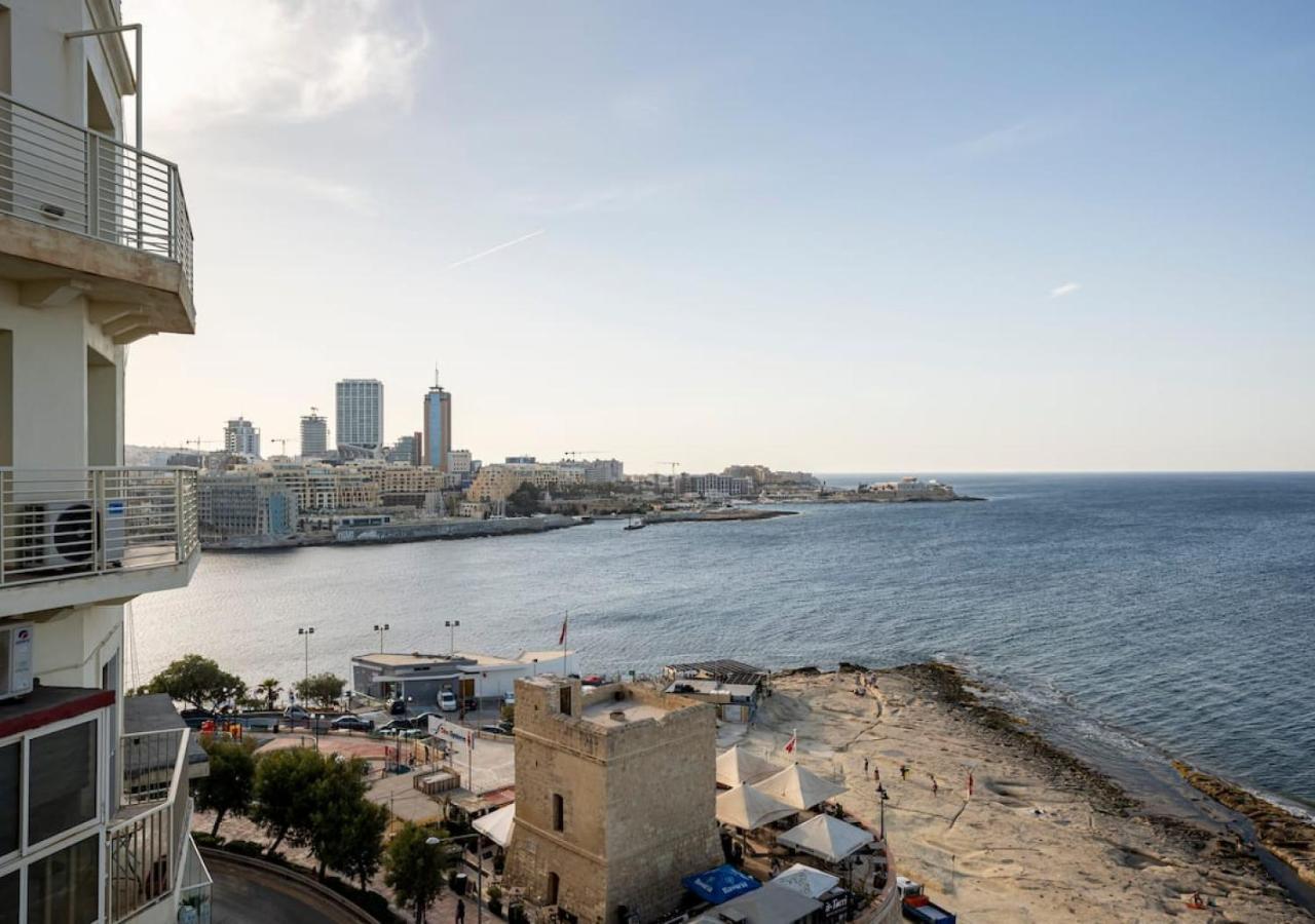 Seaview Luxury Haven Living & 3Bedrooms Seafront — 4-Star Luxury Hotel in Sliema, Malta