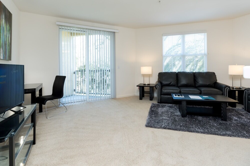 Global Luxury Suites at North Park - photo 24