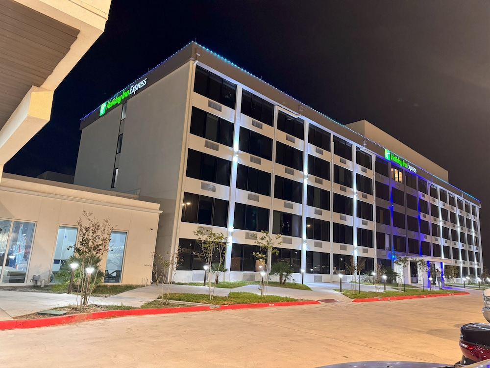 Holiday Inn Express Corpus Christi Beachfront by IHG - photo 63