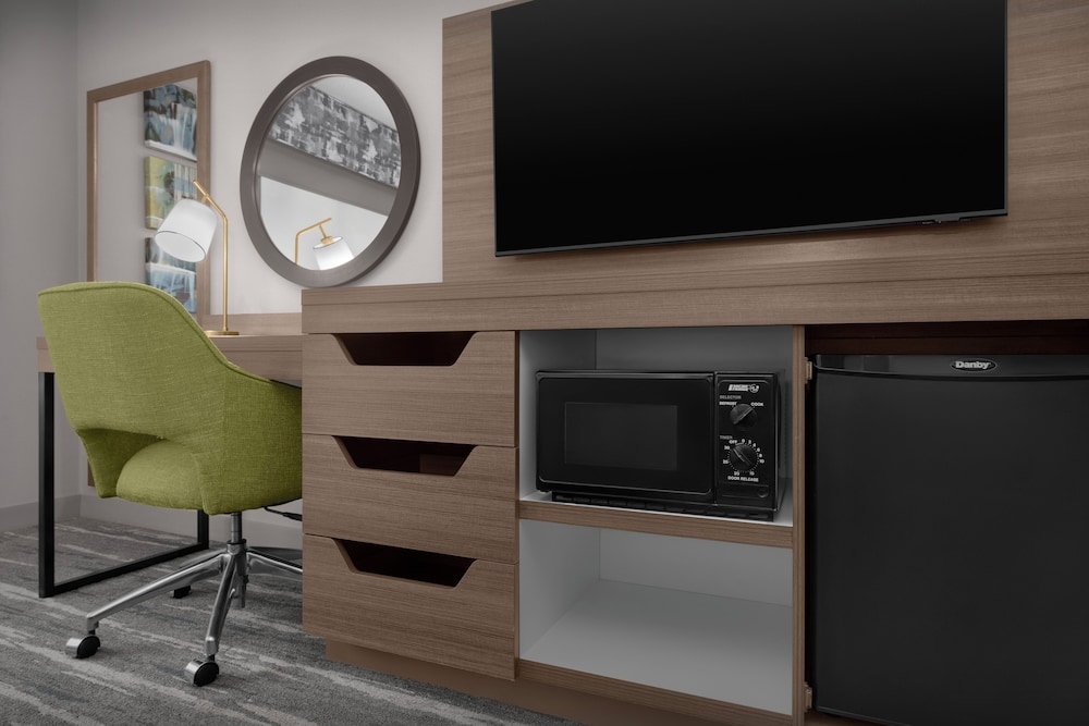 Hampton Inn Ithaca - photo 10