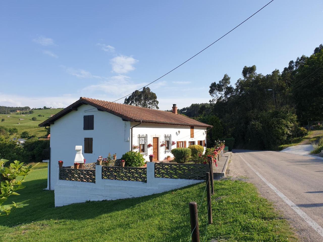 Casa Blanca Guemes — 4-Star Luxury Hotel in Bareyo, Spain