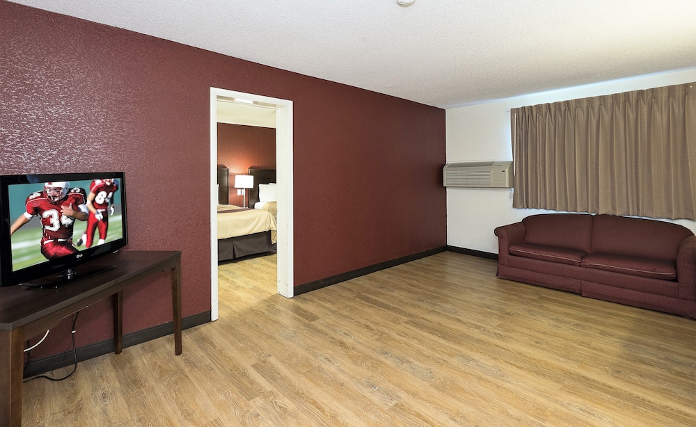 Red Roof Inn Lancaster Strasburg - photo 18