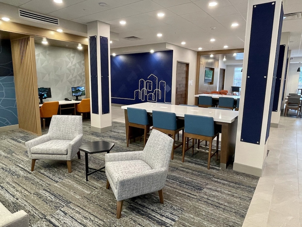Holiday Inn Express & Suites Ft. Smith Airport by IHG - photo 45
