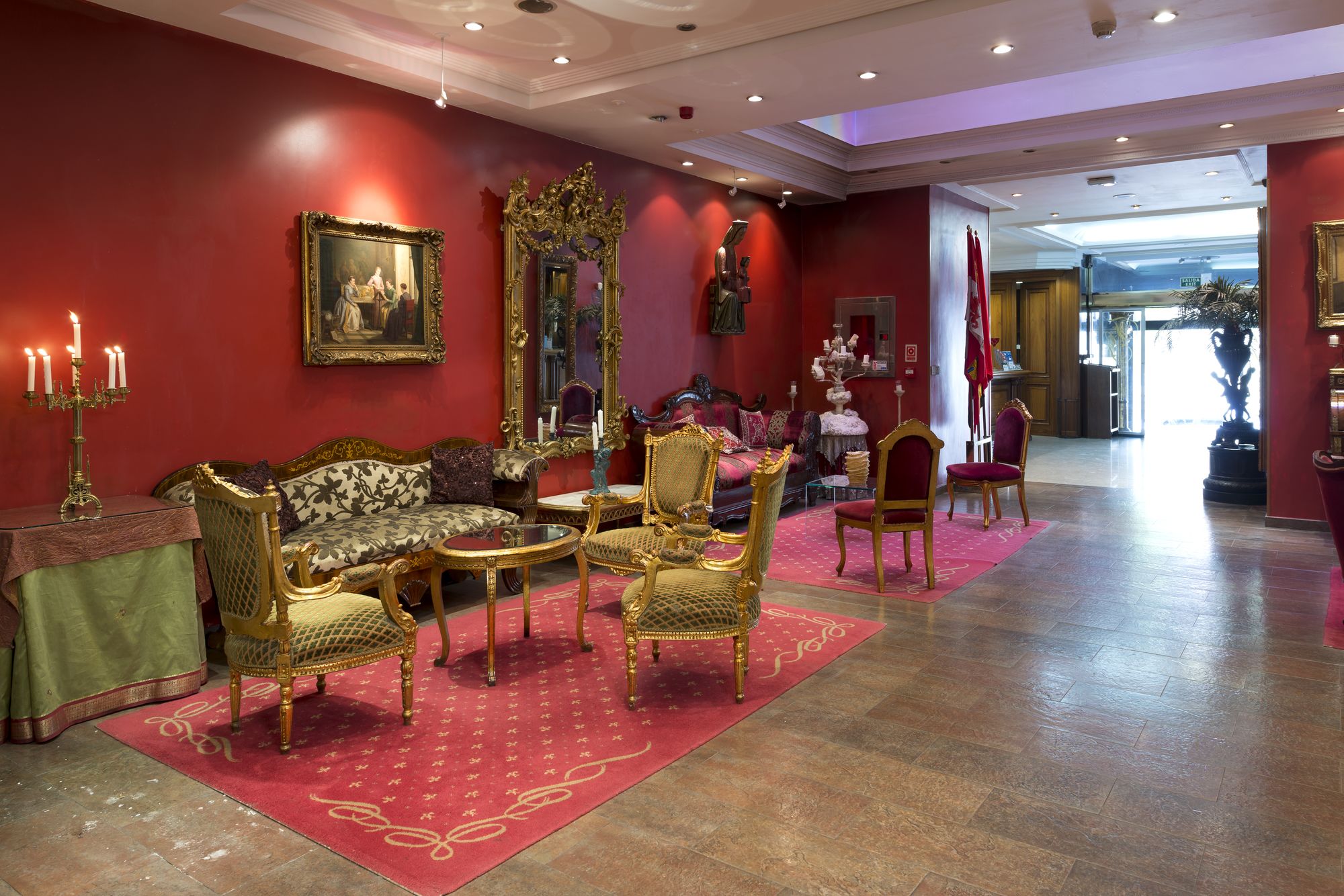 Hotel Fernán González