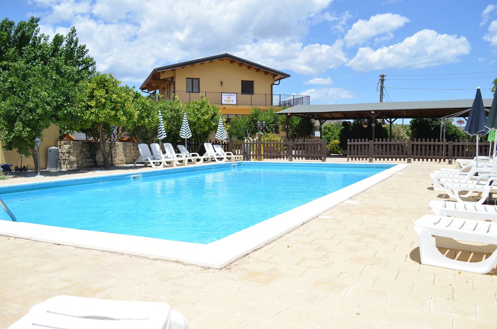 Il Giardino del sole — hotel in Carlentini