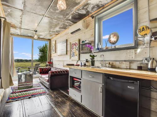 Flophouze Shipping Container Hotel - photo 11