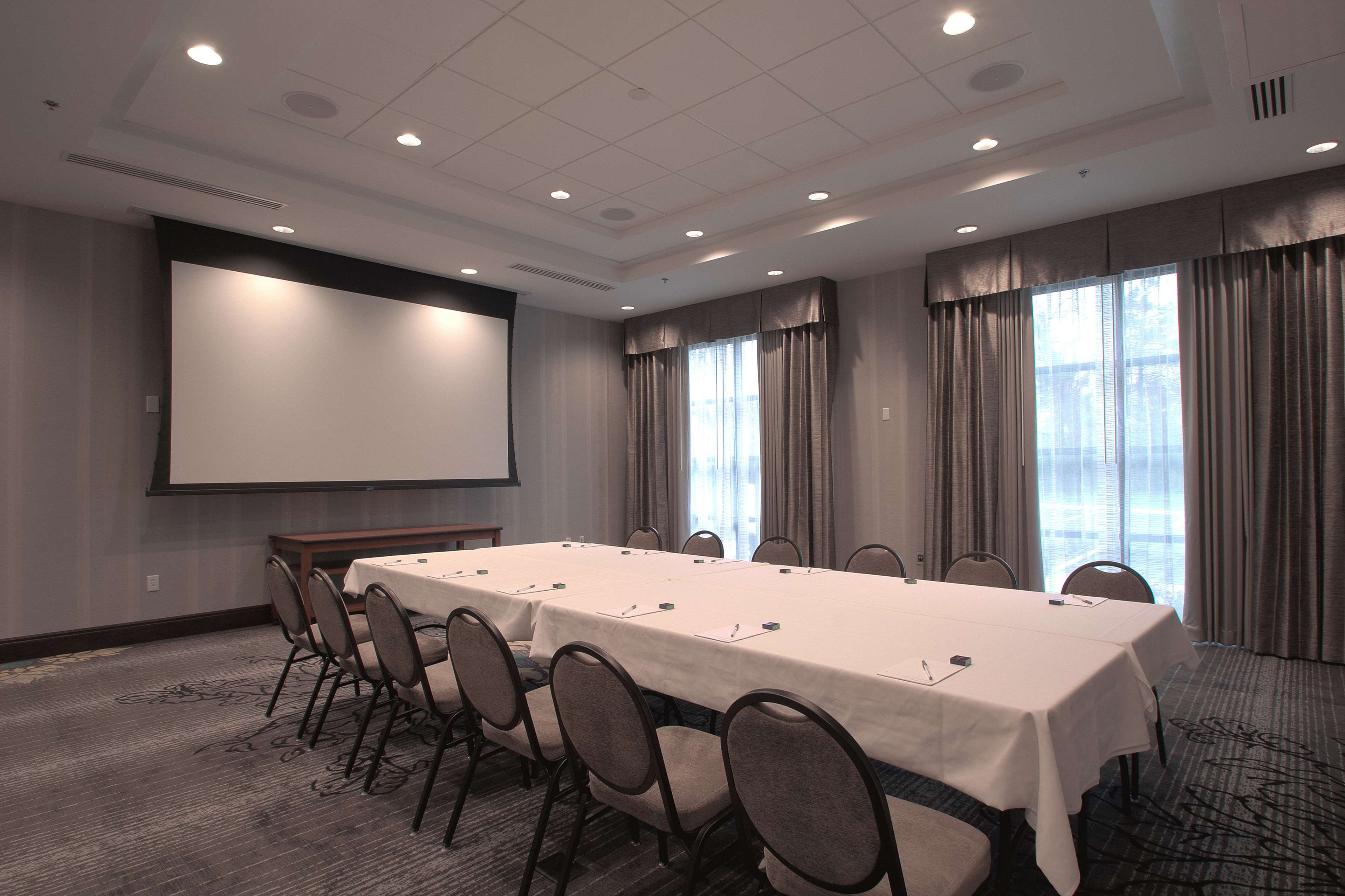 Hampton Inn & Suites Columbus University Area - photo 37