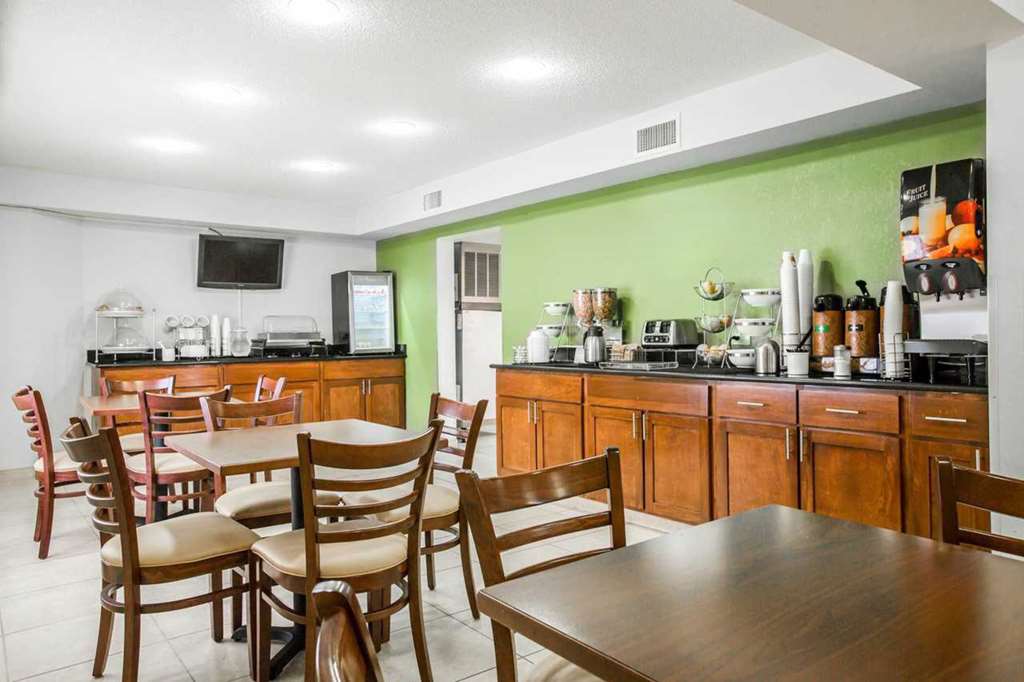 Rodeway Inn Austell Six Flags - photo 25