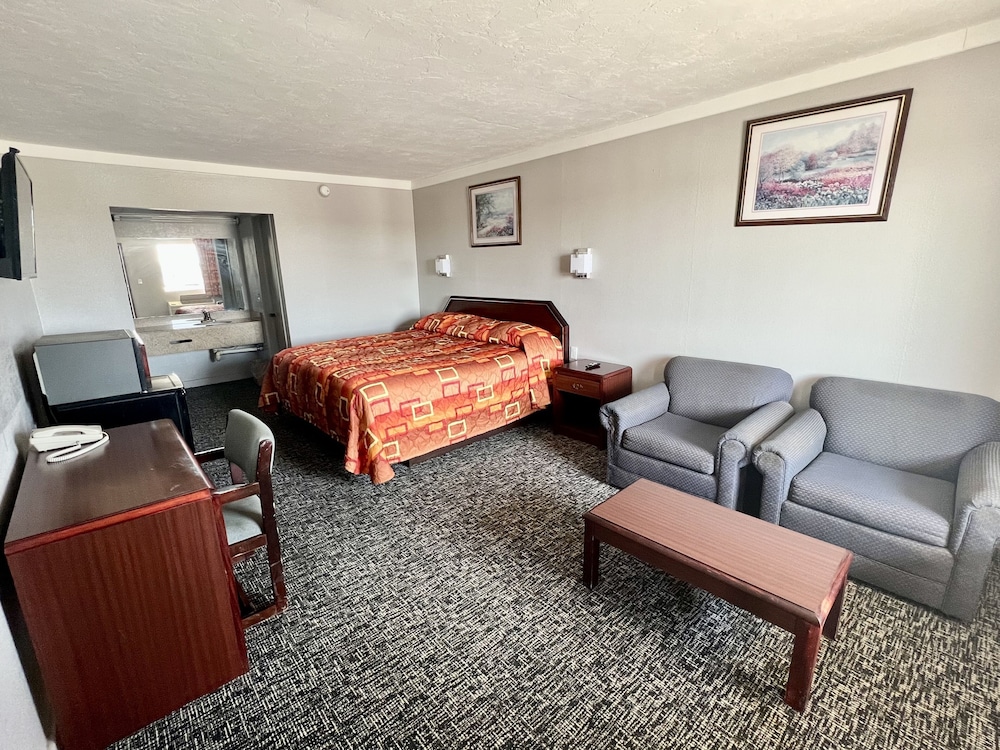 Hotel 81 El Reno - photo 9