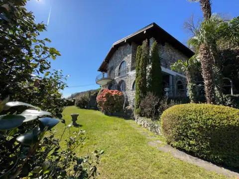 Villa Casa Camelia in Traumlage — 4-Star Luxury Hotel in San Bartolomeo, Italy