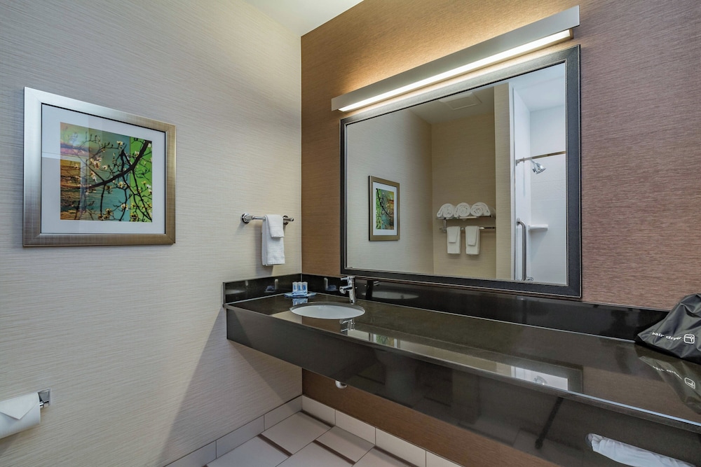 Fairfield Inn & Suites Elkhart - photo 16