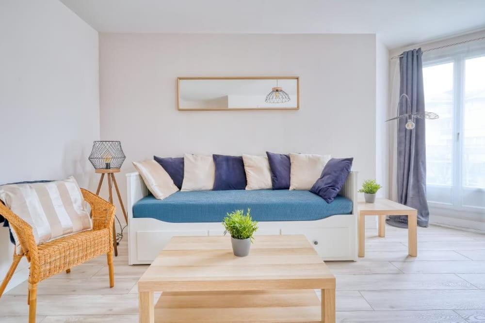 Logement Sarah — 4-Star Luxury Hotel in Evry, France
