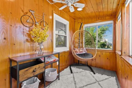 The Salty Dog Pet Friendly Private Yard — Hampton