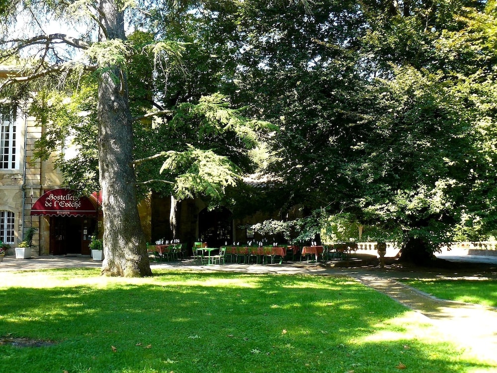 Logis Hôtel l'Evêché — hotel in Abbeville