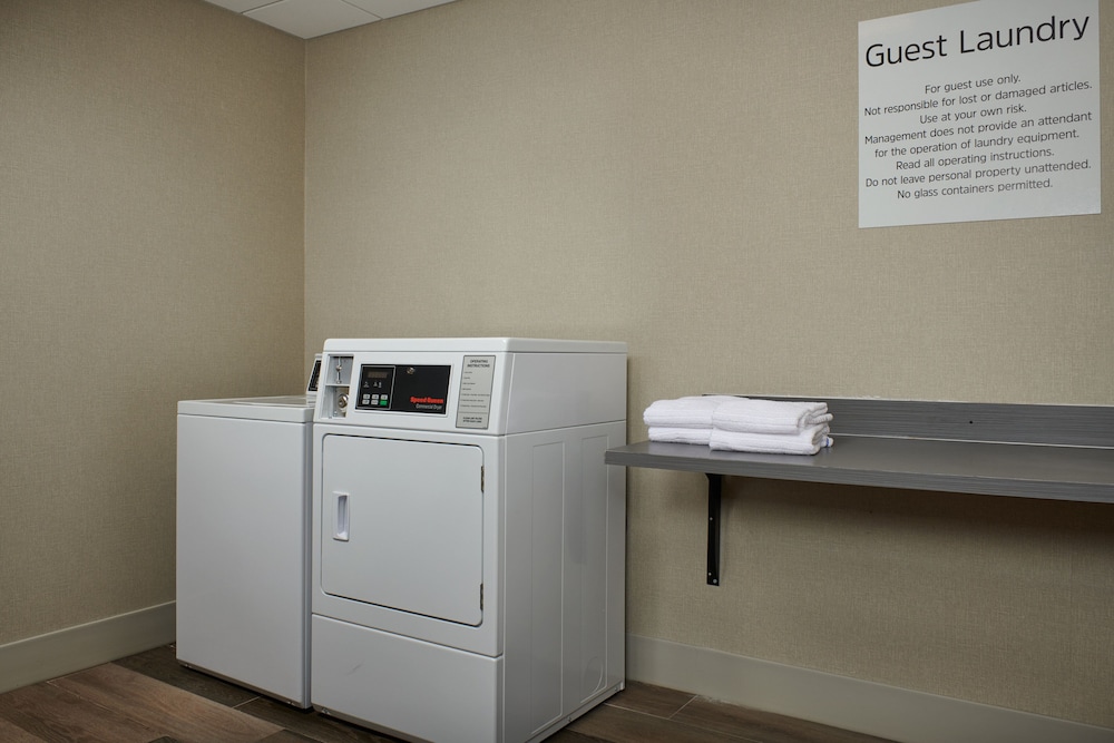 Holiday Inn Express Amherst Lockport by IHG - photo 22